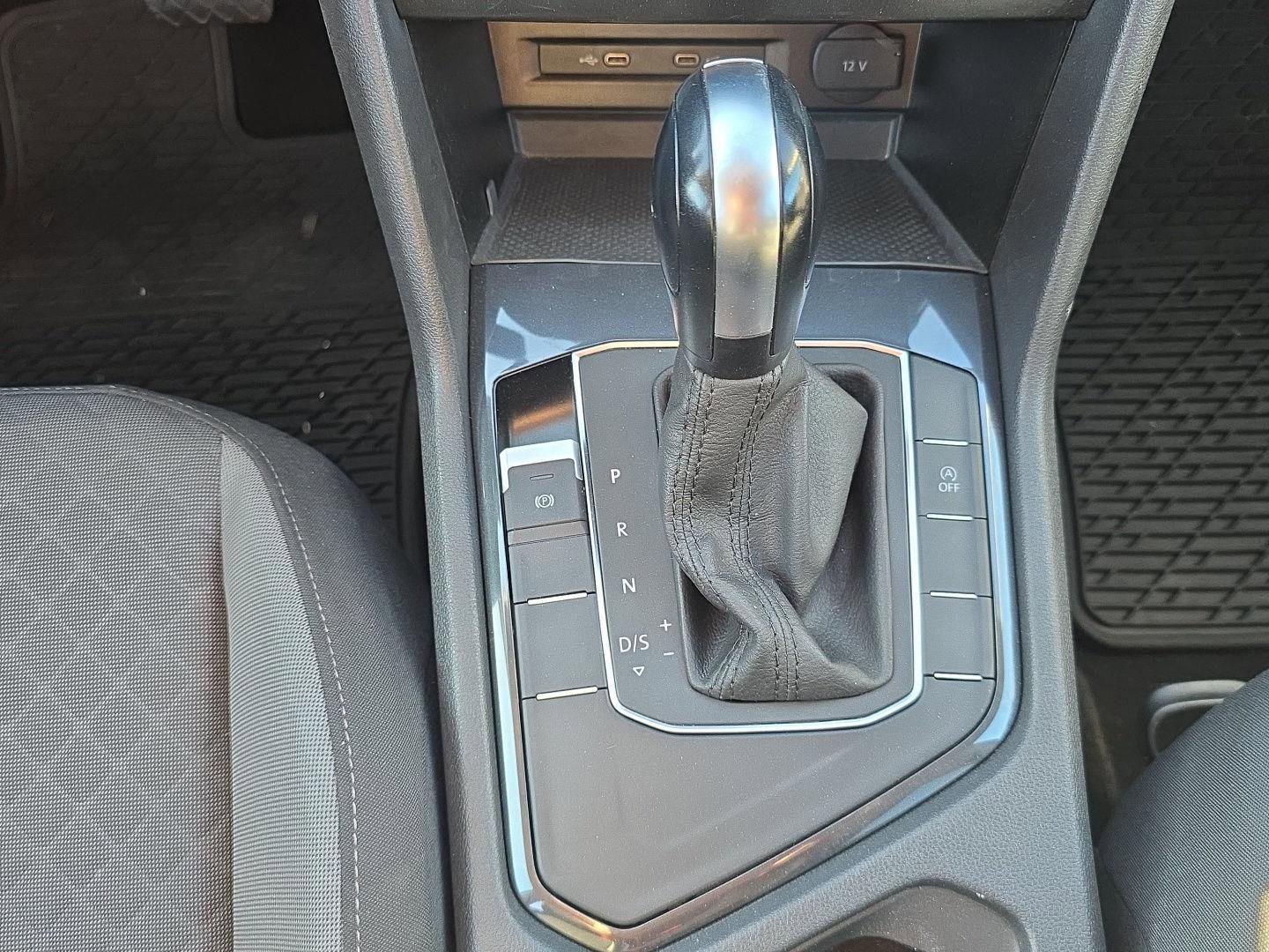 Used 2020 Volkswagen Tiguan S image 11