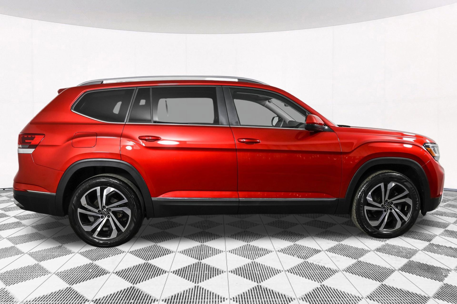 Certified 2022 Volkswagen Atlas SEL image 16