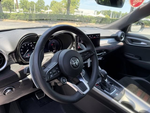 Used 2024 Alfa Romeo Tonale Veloce w/ Active Assist Package AWD/4WD image 13