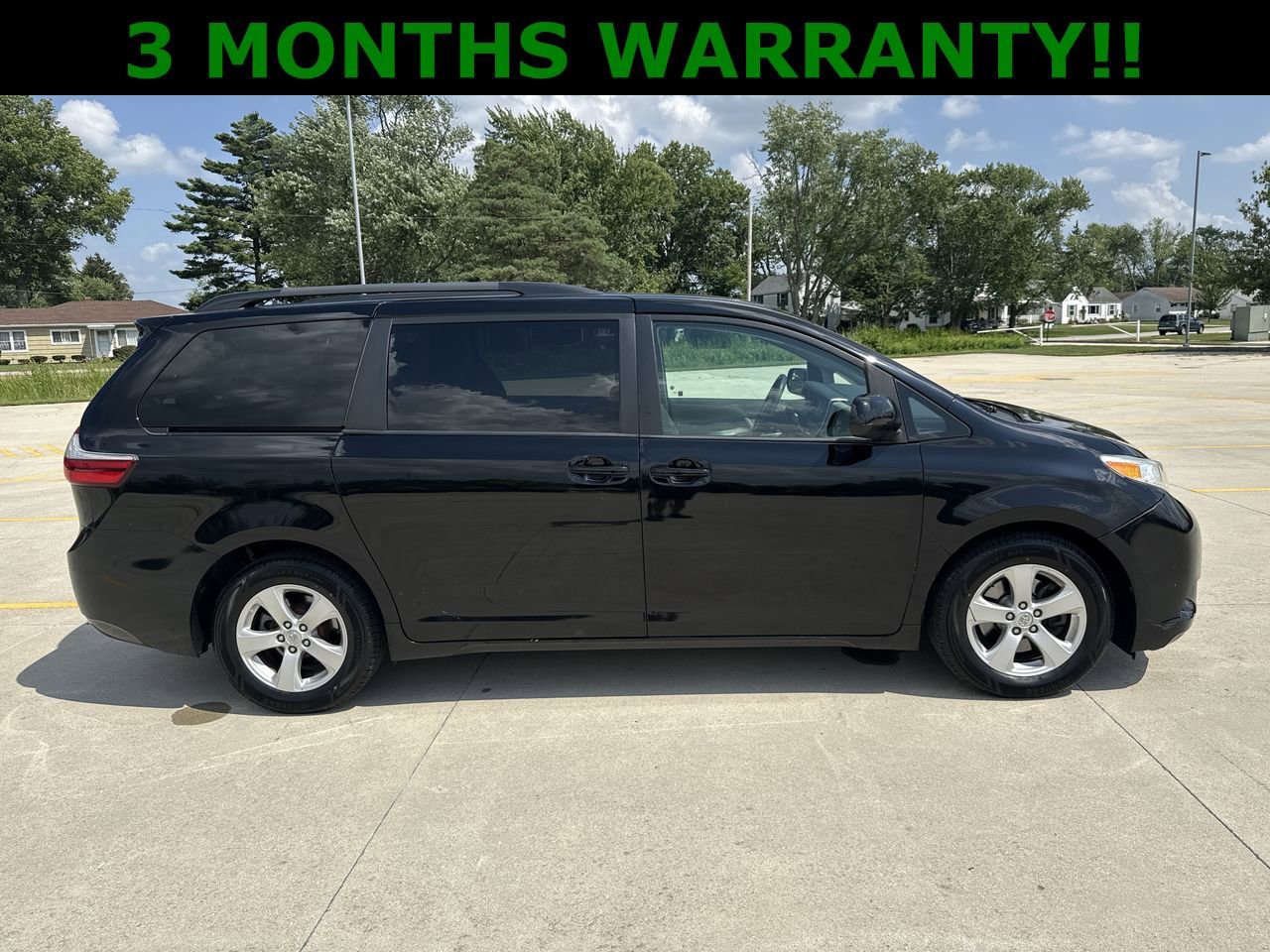 Used 2017 Toyota Sienna LE FWD image 31