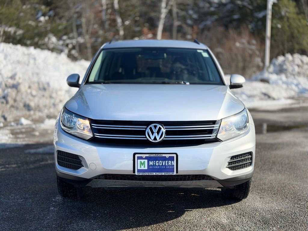 Used 2017 Volkswagen Tiguan S image 9