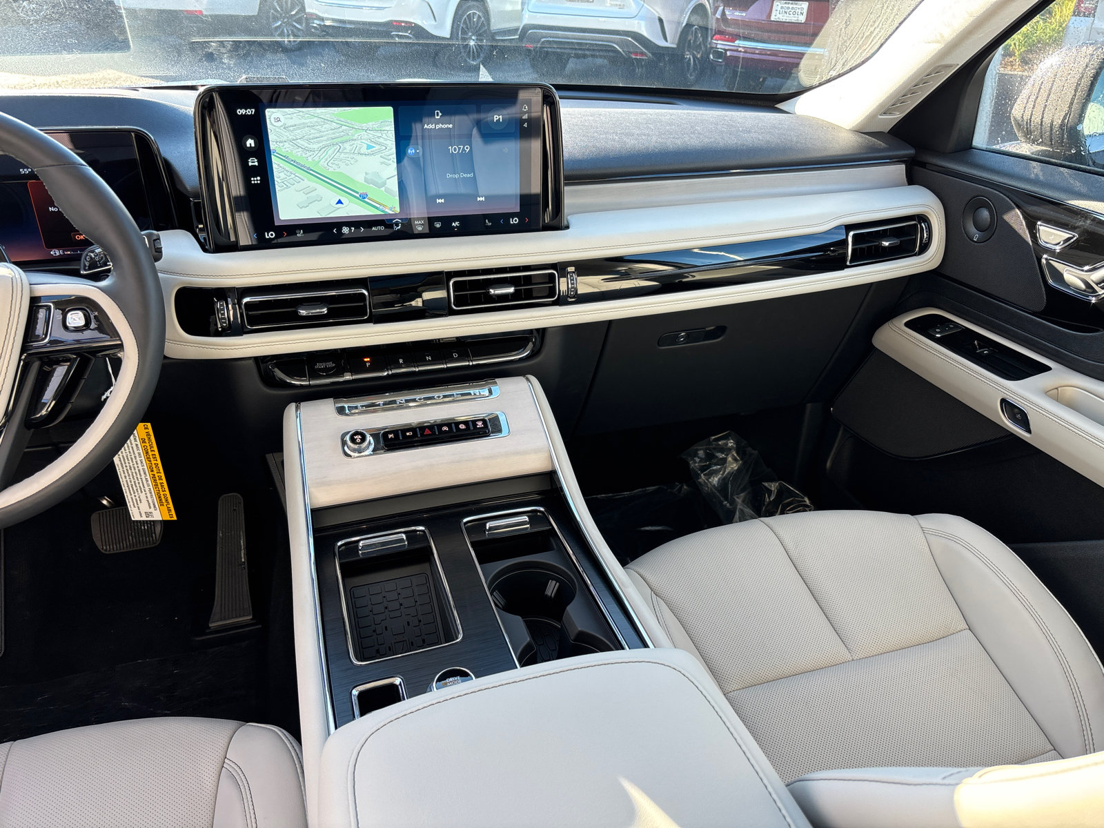 New 2026 Lincoln Aviator Reserve w/ Illumination Package AWD/4WD image 29