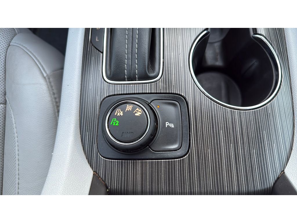 Used 2017 GMC Acadia SLT image 23