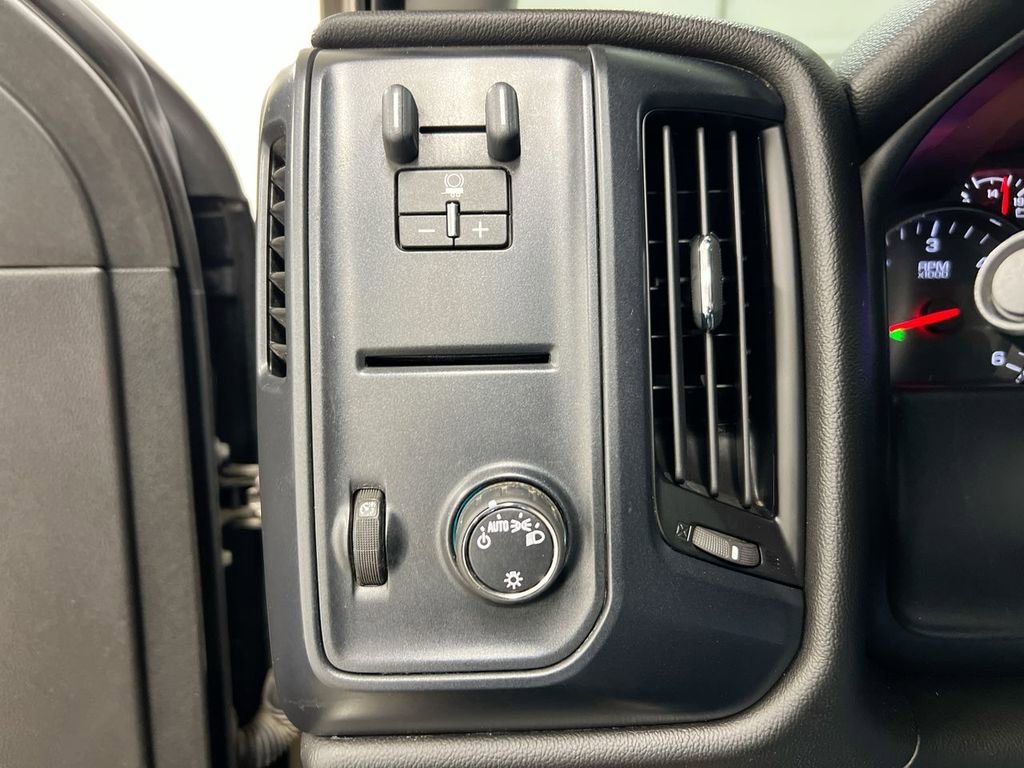 Used 2015 Chevrolet Silverado 3500 W/T w/ WT Convenience Package AWD/4WD image 12