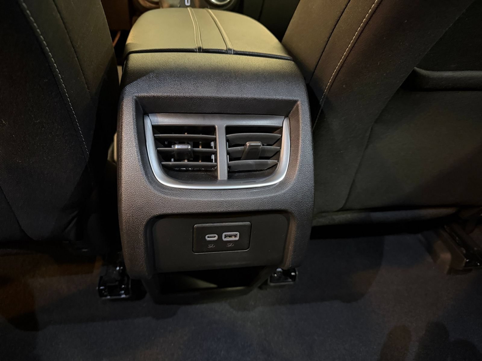 Used 2026 Chevrolet Blazer LT FWD image 23