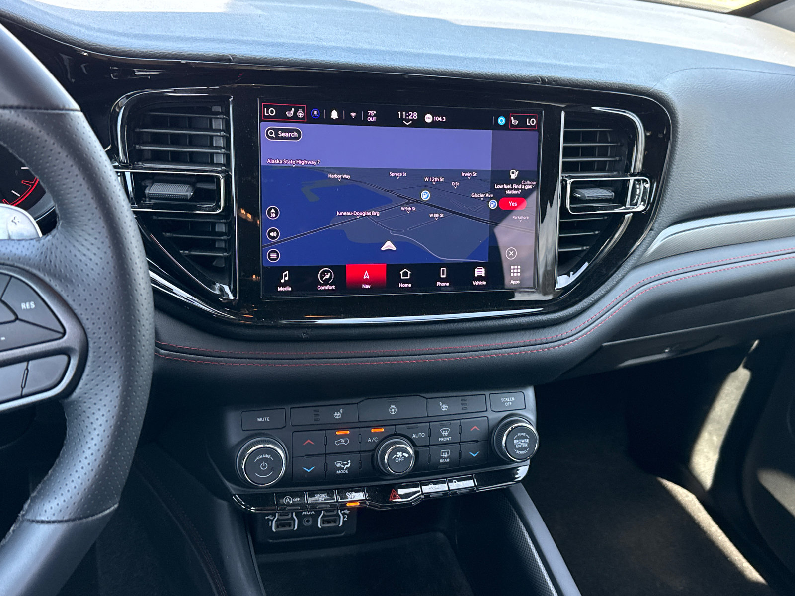 Used 2025 Dodge Durango GT w/ Blacktop Package image 26