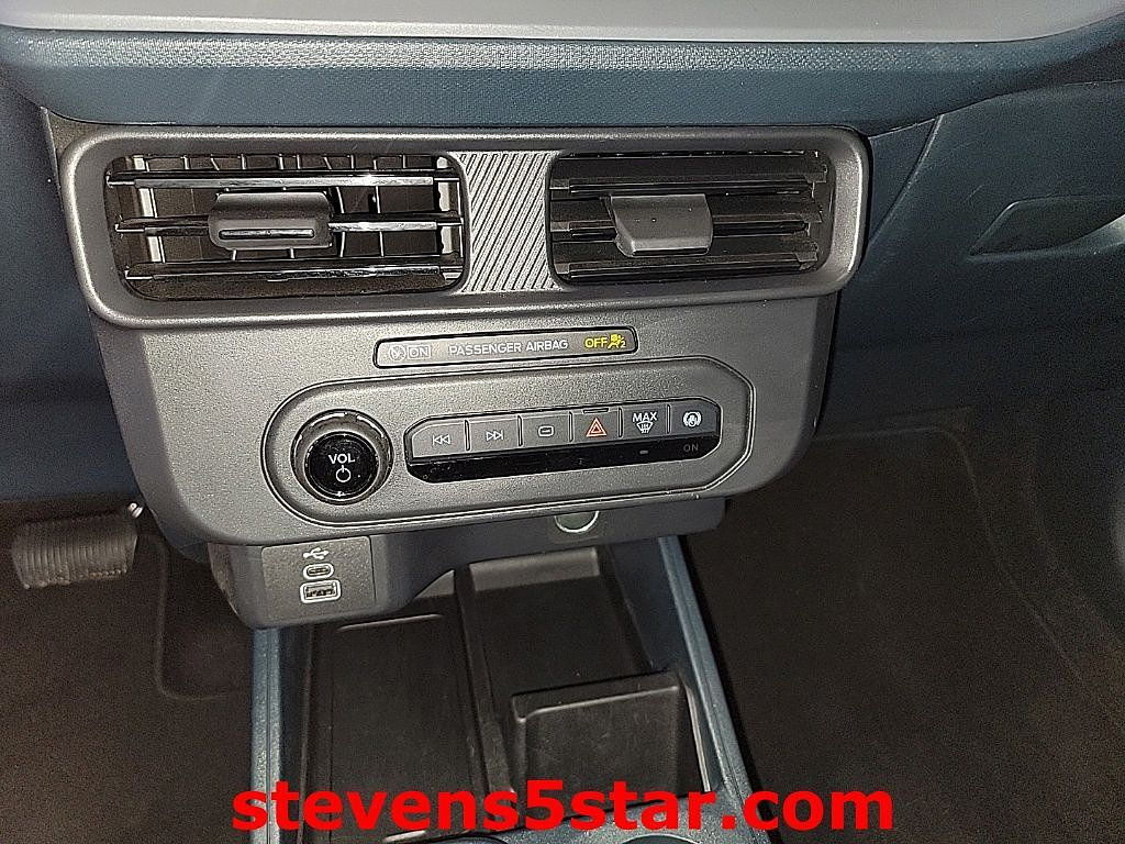 Used 2025 Ford Maverick XL w/ Equipment Group 102A AWD/4WD image 15