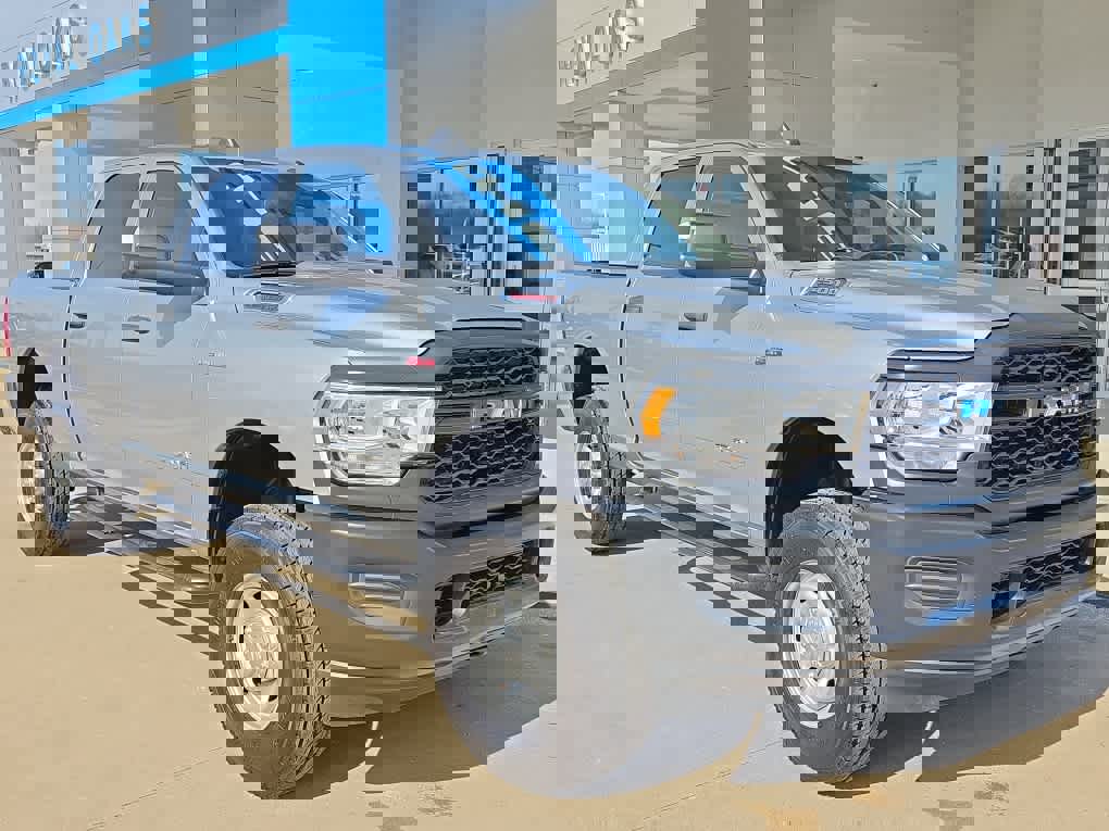 Used 2022 RAM 2500 Tradesman image 2