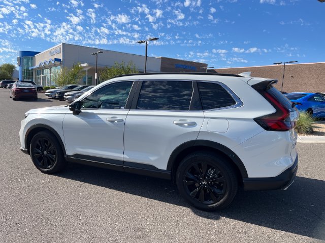 Used 2024 Honda CR-V Sport Touring image 4