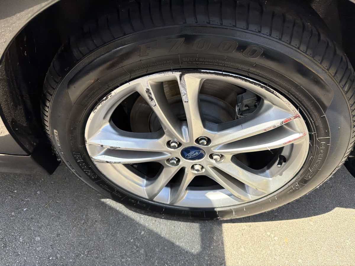 Used 2015 Ford Fusion Energi Titanium w/ Driver Assist Package FWD image 9