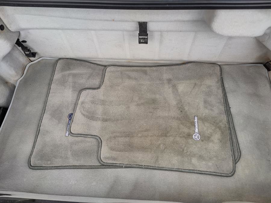 Used 2000 Mercedes-Benz SL 500 image 18