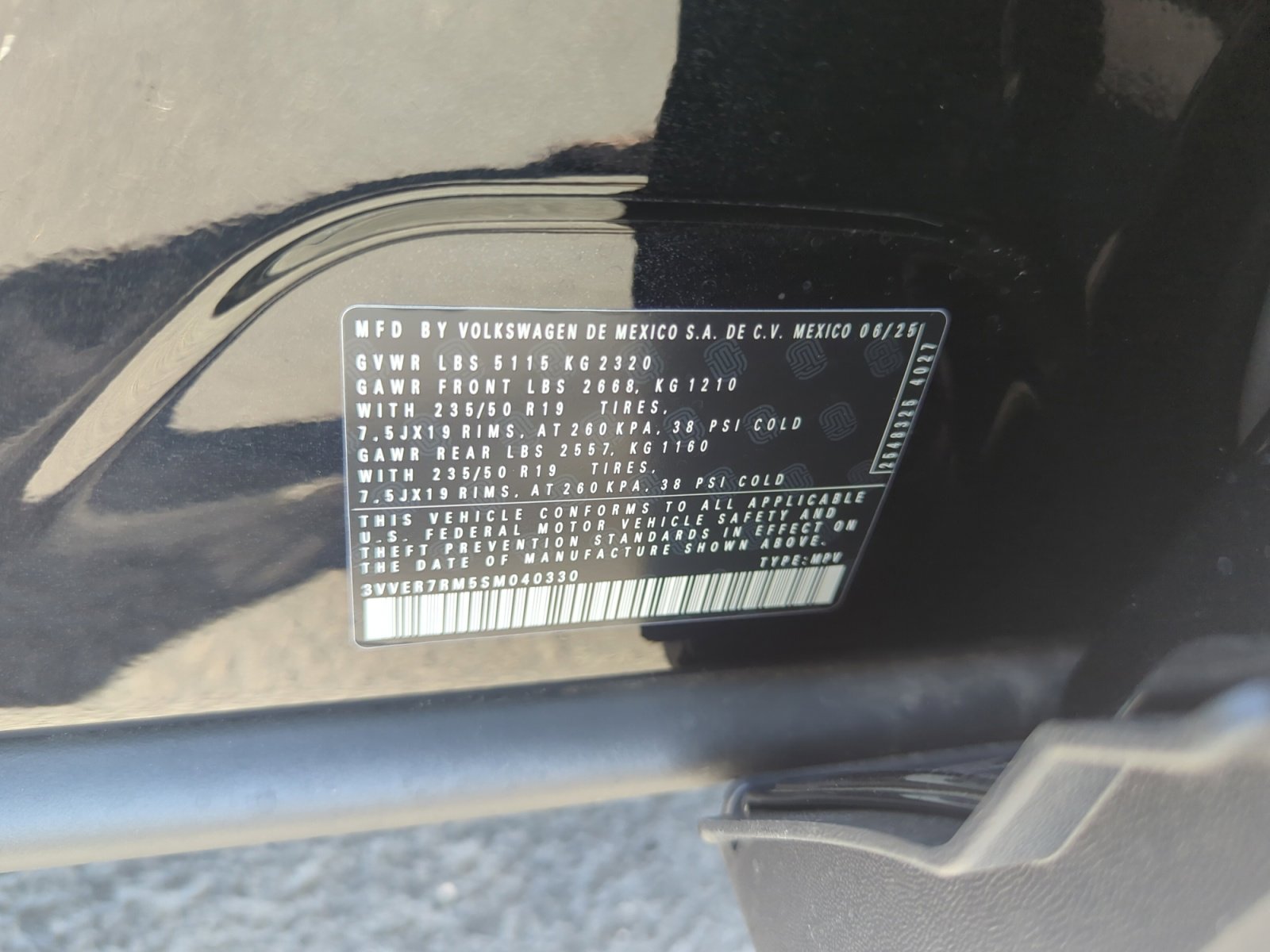 New 2025 Volkswagen Tiguan SE image 24