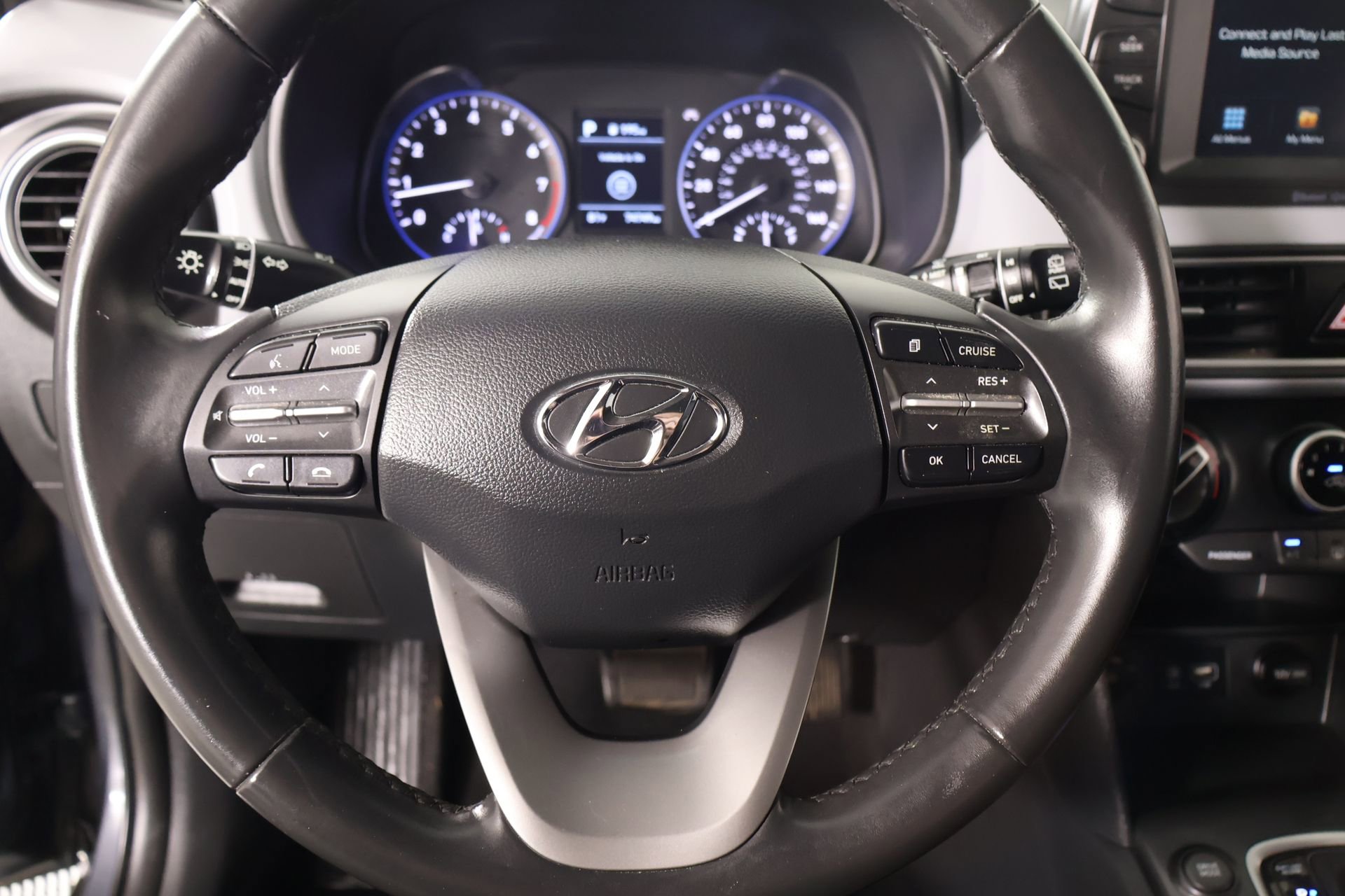Used 2021 Hyundai Kona SEL FWD image 3