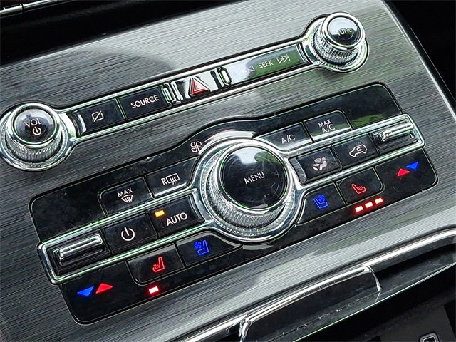 Used 2021 Lincoln Nautilus Reserve image 16