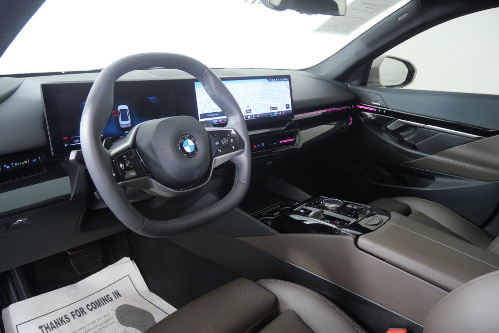 Used 2024 BMW 530i w/ Convenience Package RWD image 12