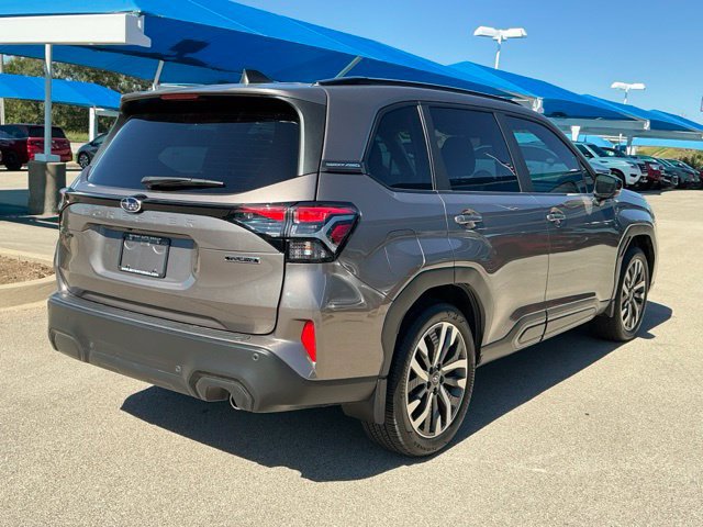 Used 2025 Subaru Forester Touring AWD/4WD image 3