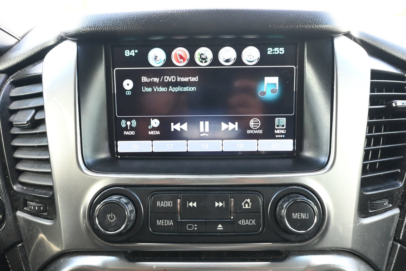 Used 2018 Chevrolet Tahoe Premier AWD/4WD image 17
