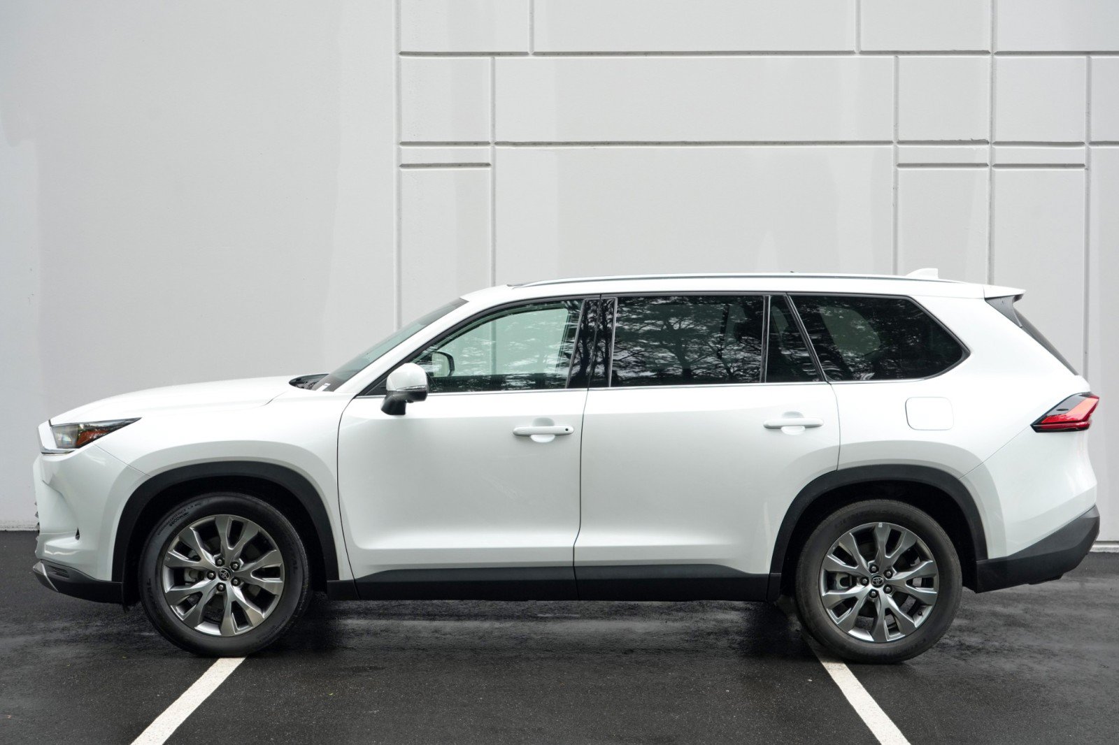 Used 2024 Toyota Grand Highlander FWD image 51