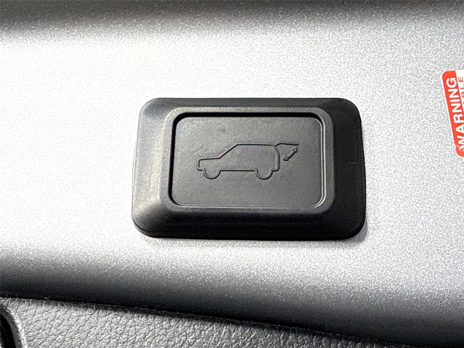 Used 2022 Toyota RAV4 Limited image 41