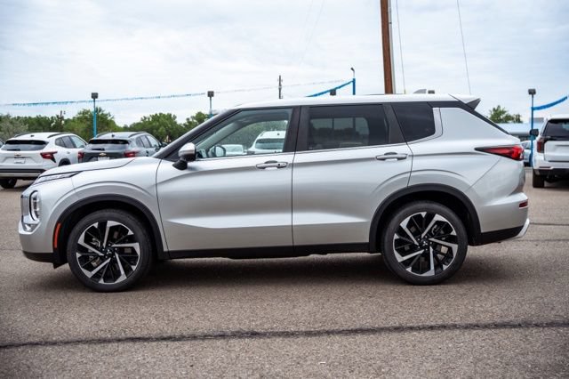 Used 2024 Mitsubishi Outlander SE AWD/4WD image 8