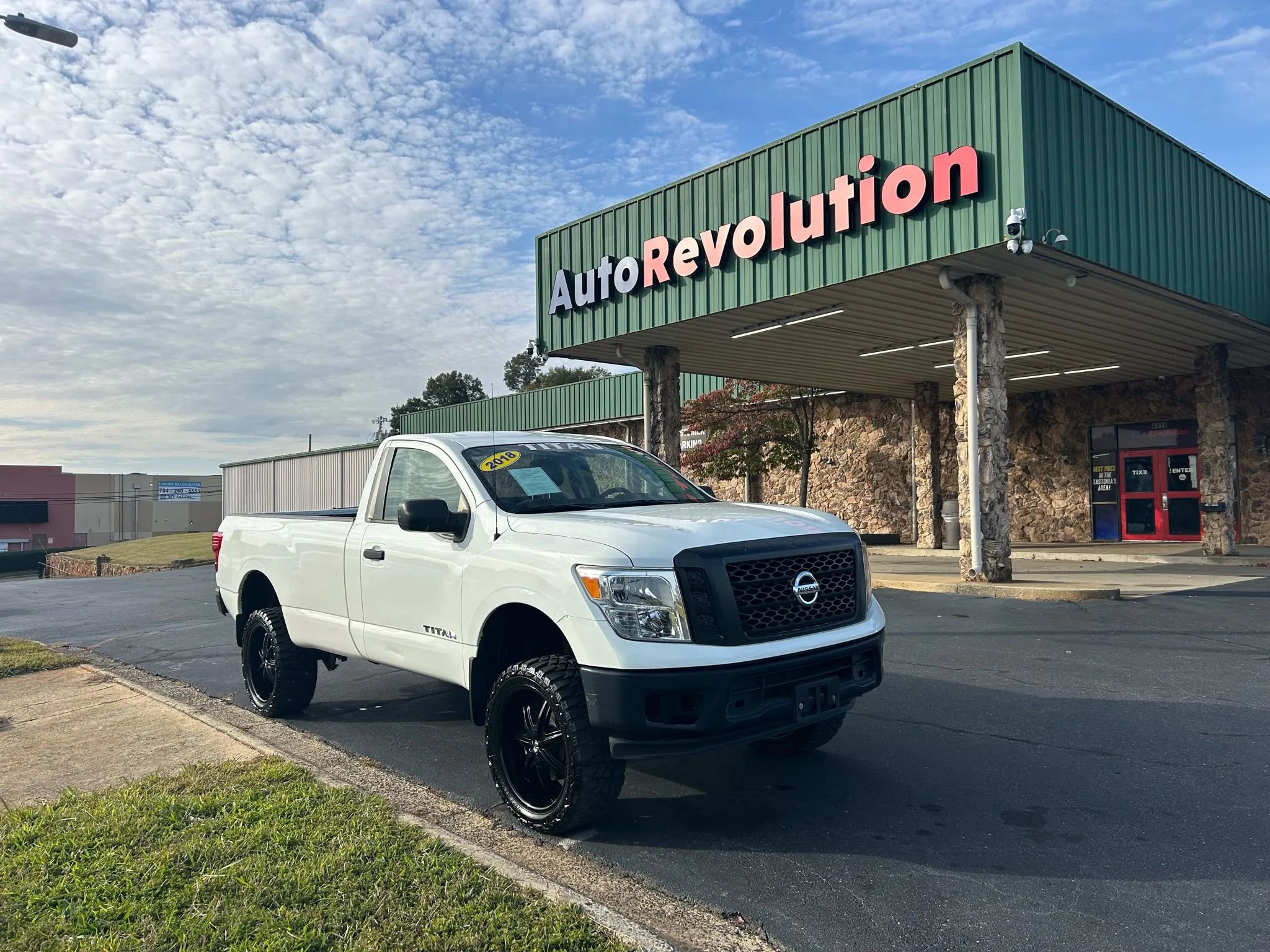 Used 2018 Nissan Titan S w/ S Utility Package image 1