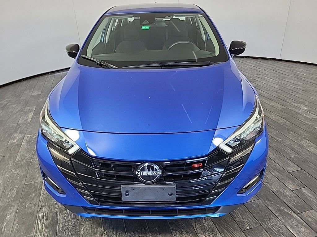 Used 2024 Nissan Versa SR image 2