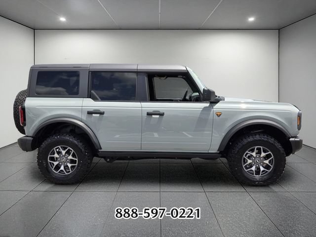 Used 2023 Ford Bronco Badlands AWD/4WD image 6
