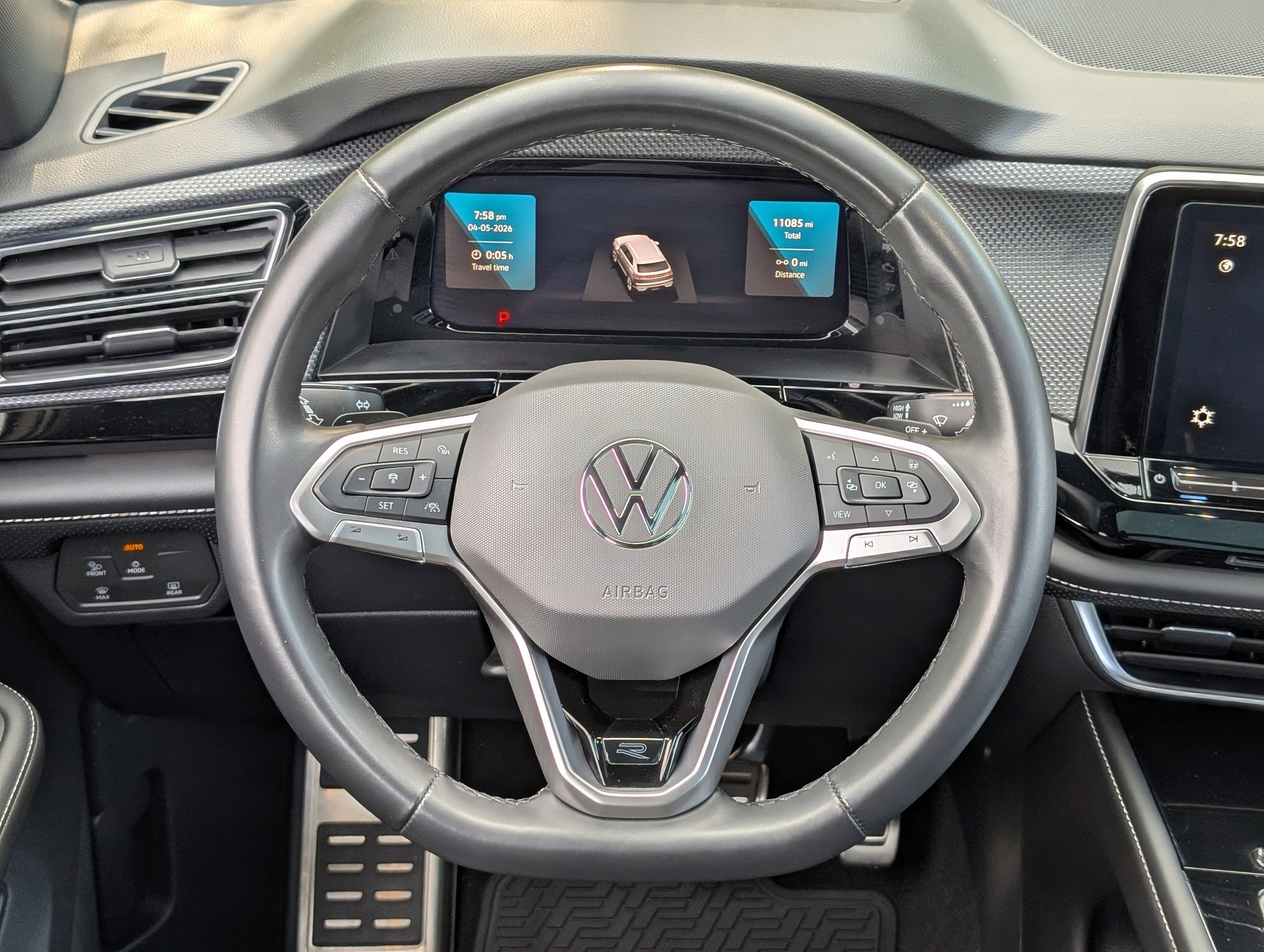 Used 2024 Volkswagen Atlas Cross Sport SEL Premium R-Line image 22