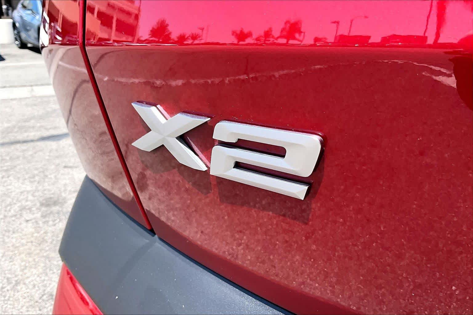 Used 2025 BMW X2 xDrive28i w/ Premium Package AWD/4WD image 9