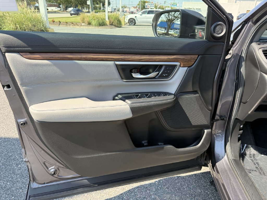 Used 2022 Honda CR-V Touring image 17