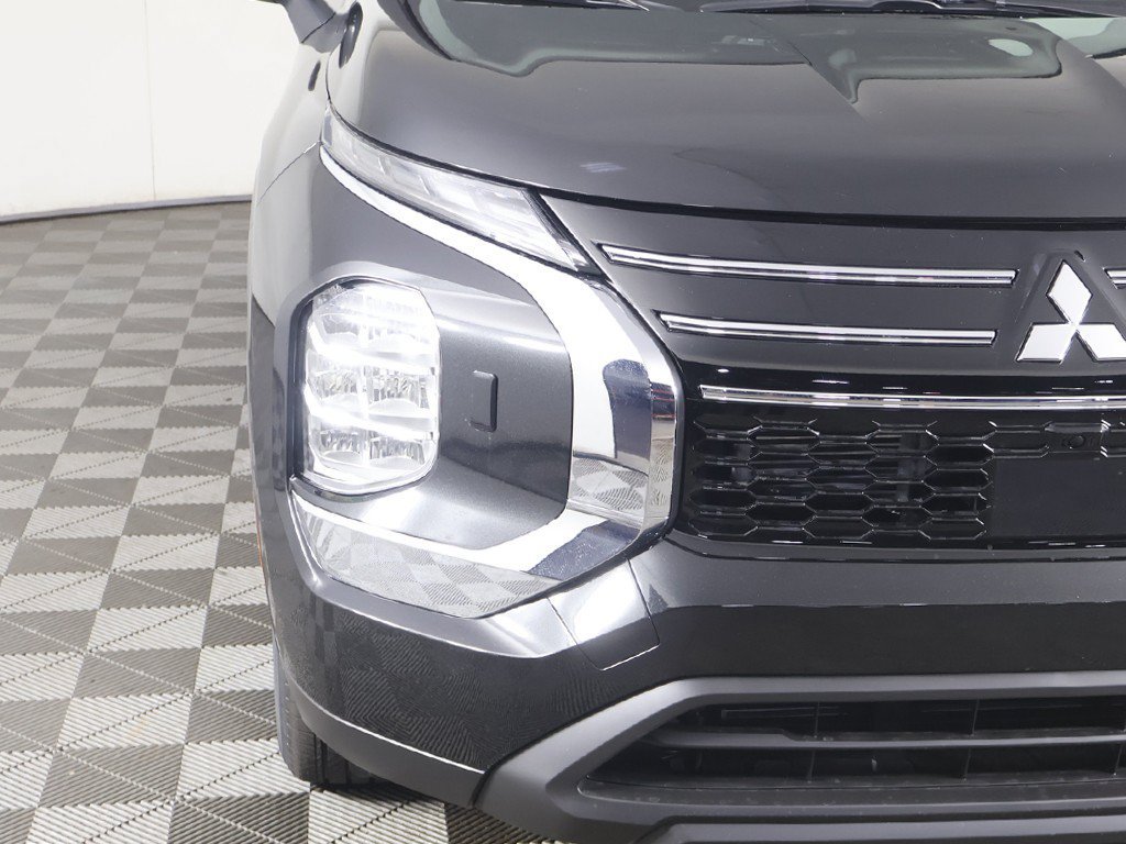 New 2026 Mitsubishi Outlander ES AWD/4WD image 13