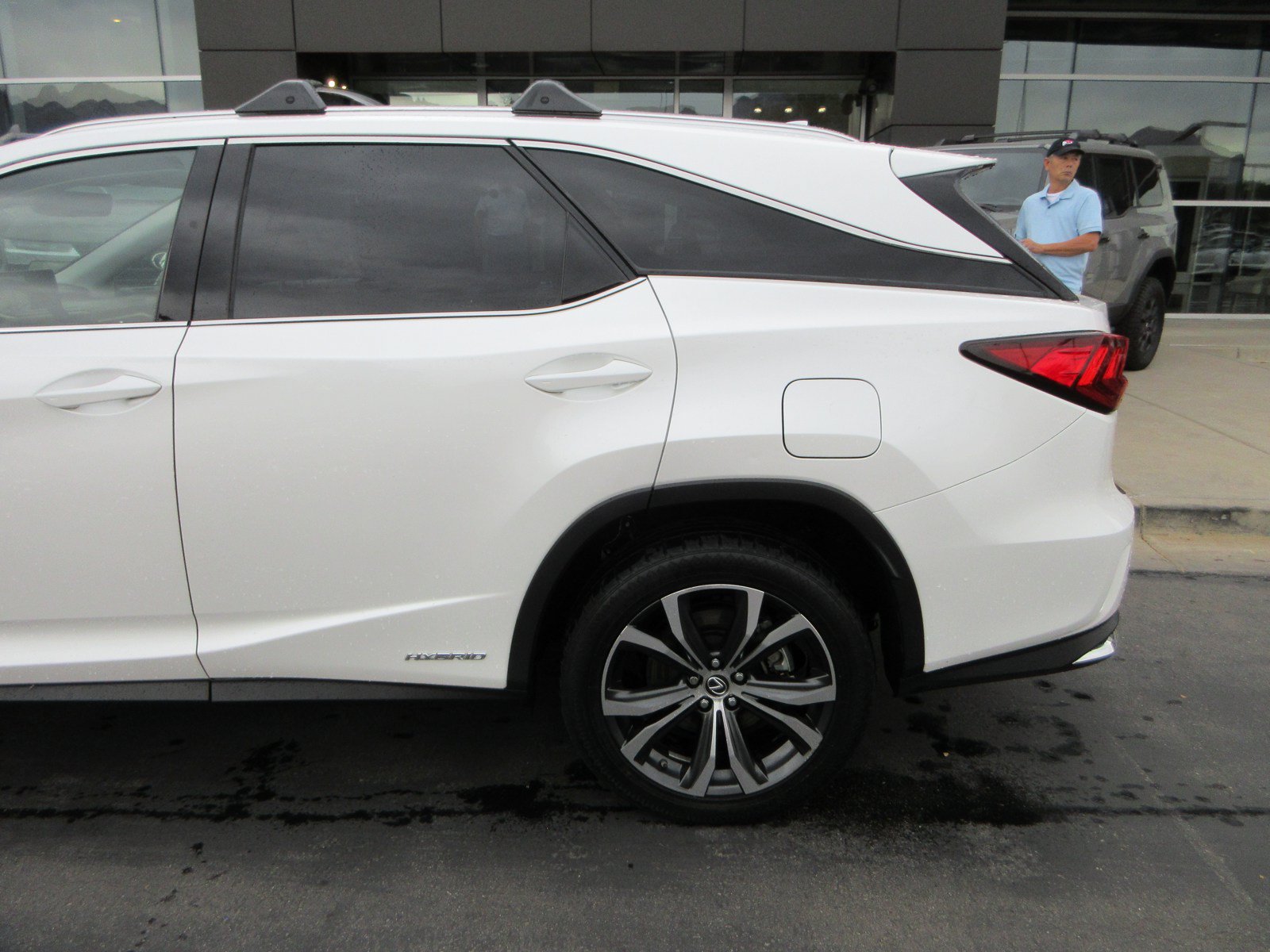 Used 2021 Lexus RX 450hL AWD w/ Premium Package image 4