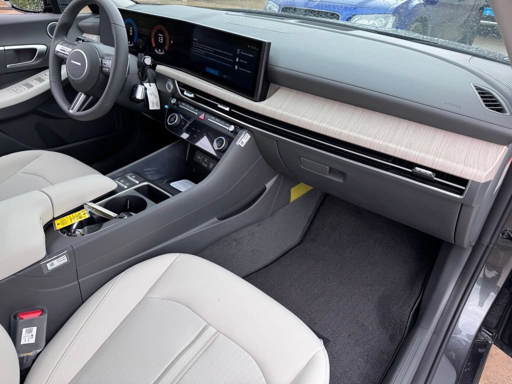 New 2026 Hyundai Sonata SEL FWD image 17