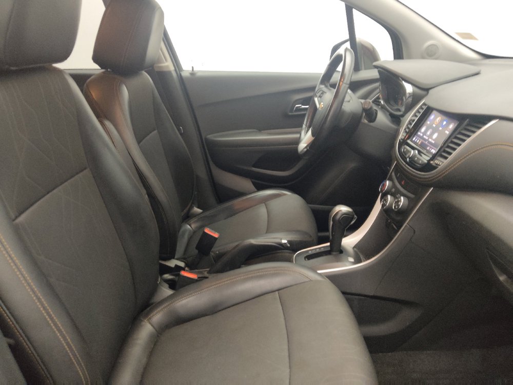 Used 2020 Chevrolet Trax LT w/ Driver Confidence Package FWD image 21