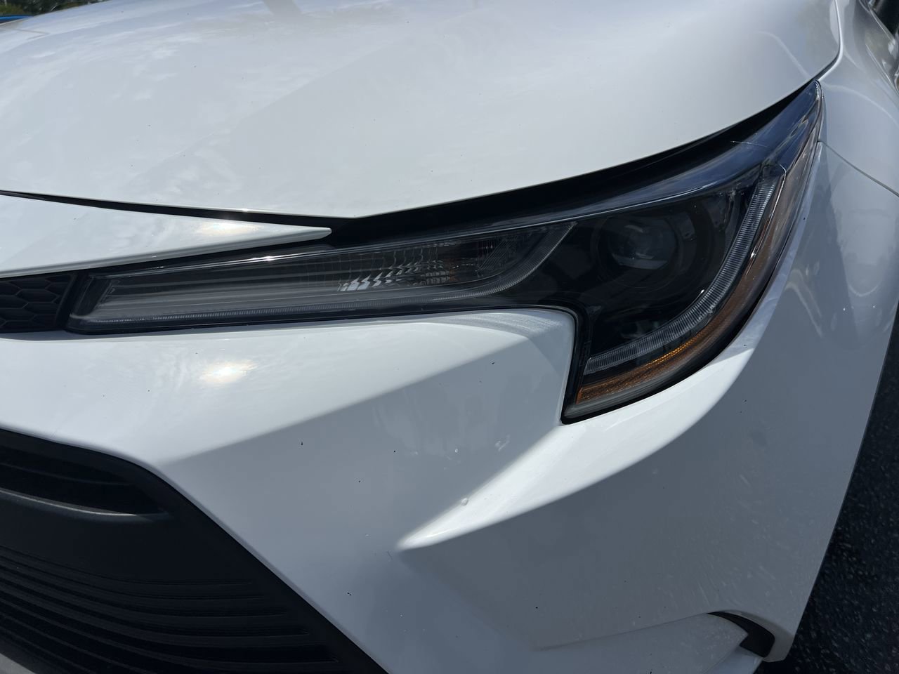 Used 2026 Toyota Corolla LE FWD image 6