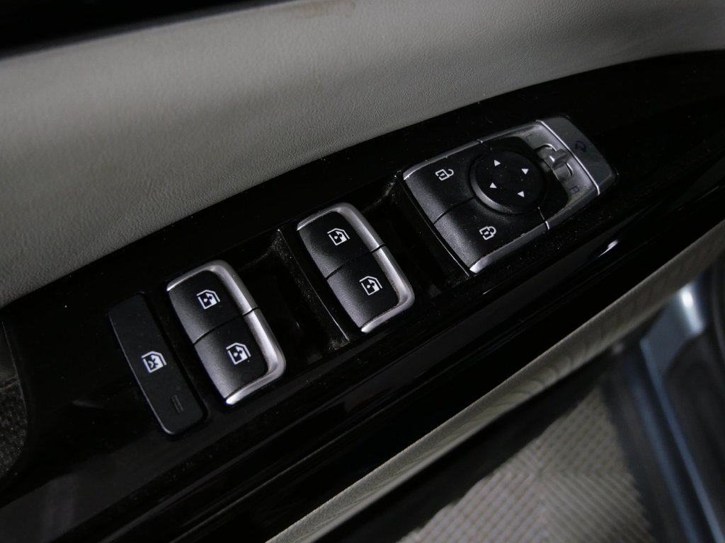 Used 2023 Kia Carnival SX FWD image 14