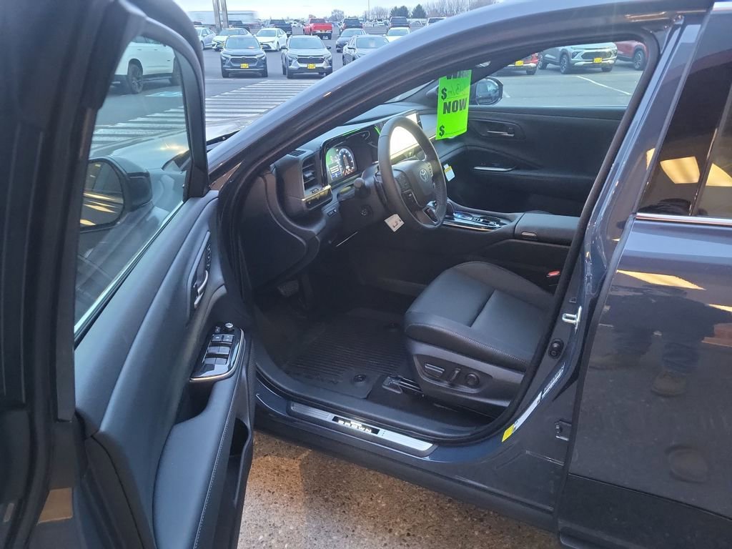 New 2026 Toyota Crown Platinum image 10