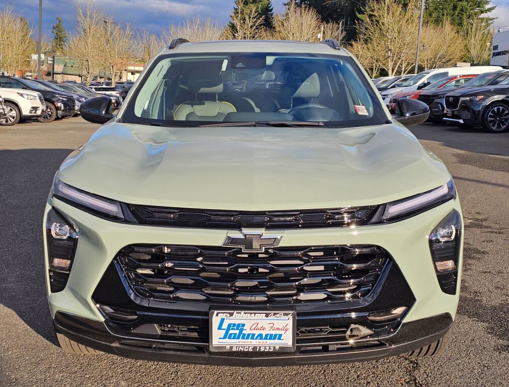 New 2026 Chevrolet Trax ACTIV w/ Sunroof Package image 2