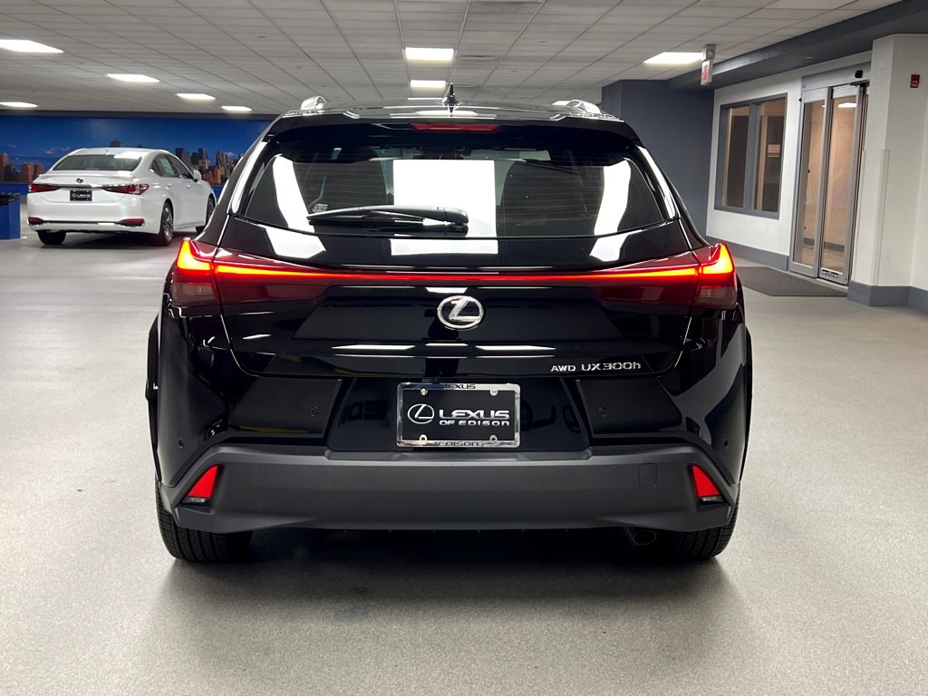 New 2025 Lexus UX 300h AWD image 6