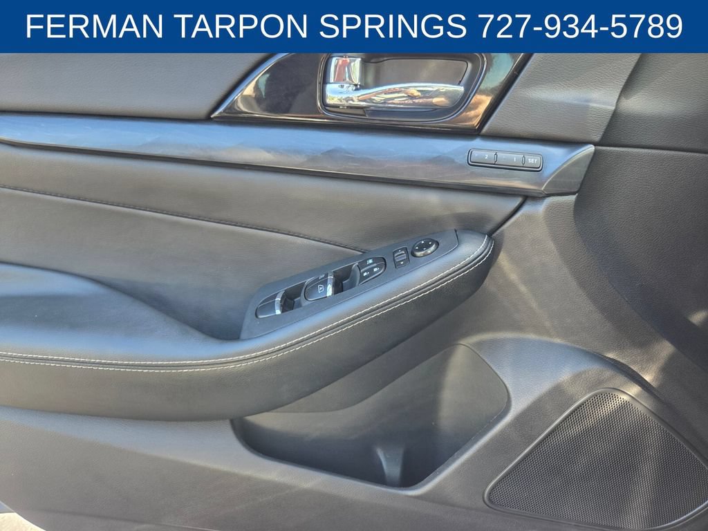 Used 2023 Nissan Maxima Platinum w/ Sport Mat Group FWD image 23