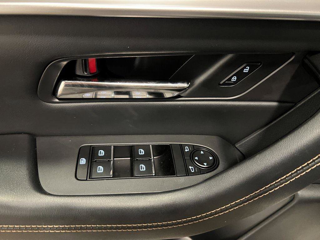 Used 2025 MAZDA CX-70 Plug-In Hybrid w/ Premium Pkg image 25