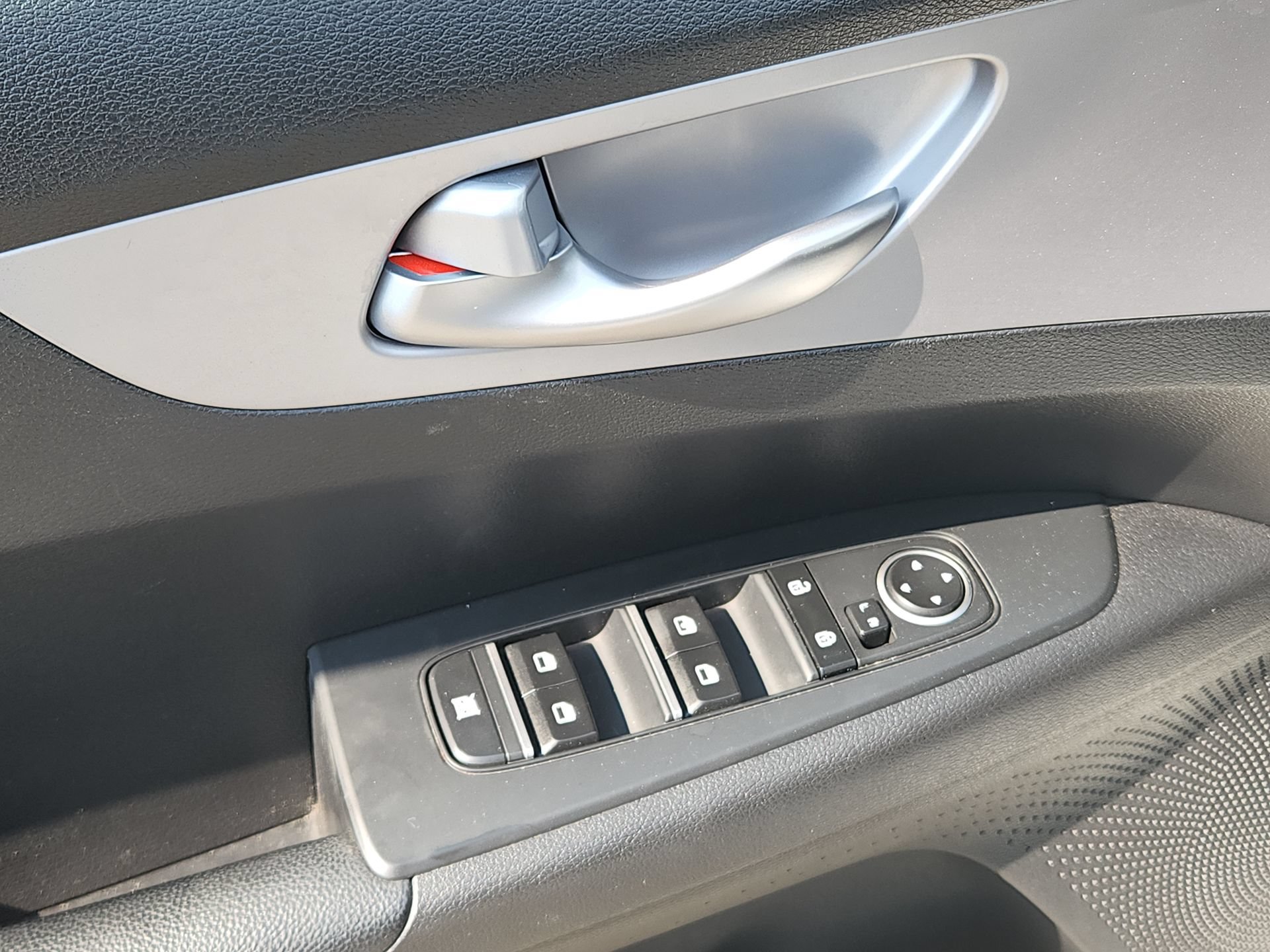 Used 2023 Kia Forte LXS FWD image 15