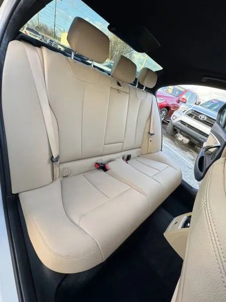 Used 2018 BMW 330i Sedan RWD image 23