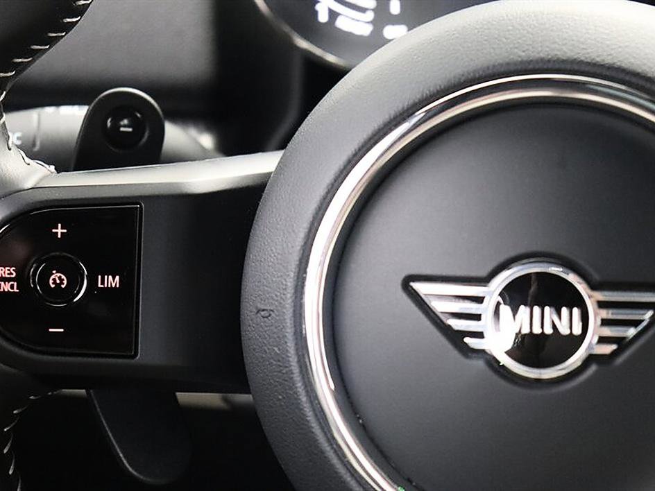 Used 2023 MINI Cooper Countryman S w/ Signature Upholstery Package image 36