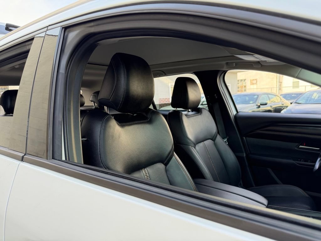 Used 2025 MAZDA CX-50 AWD 2.5 S w/ Premium Plus Pkg image 9