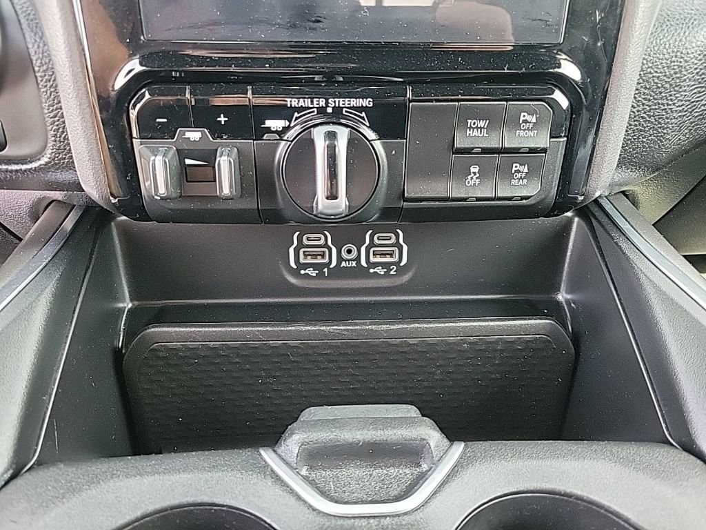 Used 2024 RAM 1500 Laramie AWD/4WD image 17
