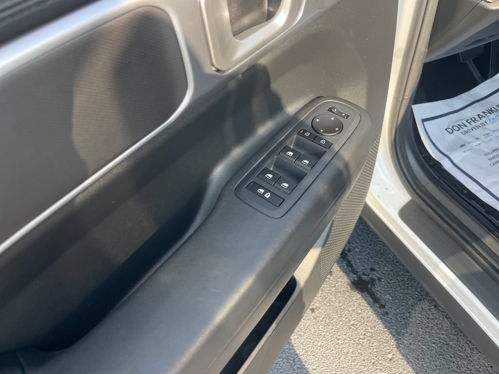 Used 2025 Hyundai Santa Fe SE AWD/4WD image 11
