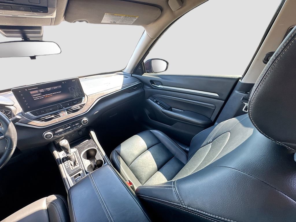 Used 2023 Nissan Altima 2.5 SL FWD image 29