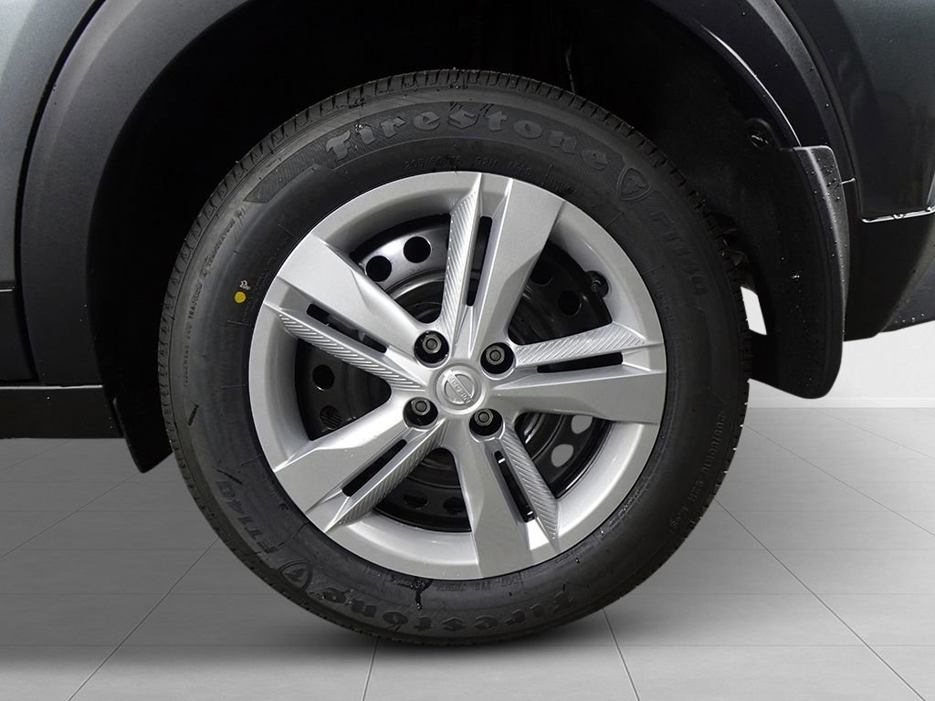 New 2025 Nissan Kicks Play S image 9