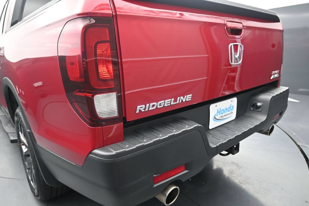 Used 2023 Honda Ridgeline Sport image 12